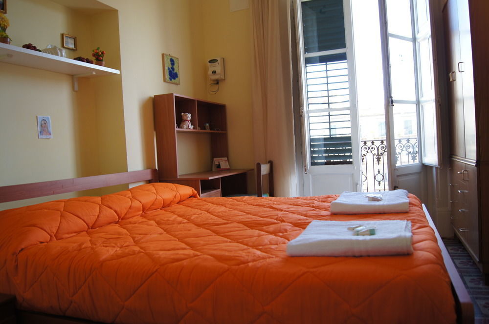 La Casa Del Cocchiere Bed & Breakfast Palermo Exterior photo
